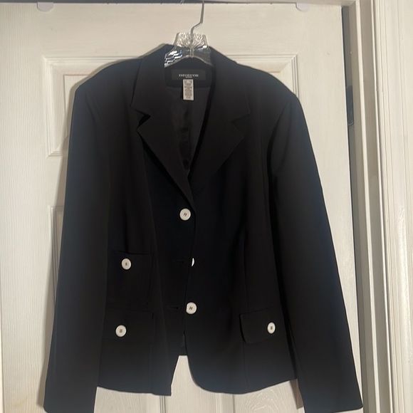 Jones of New York - Picture 1 of 7